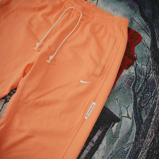 Nike Standard Issue Pants (Crimson Bliss)