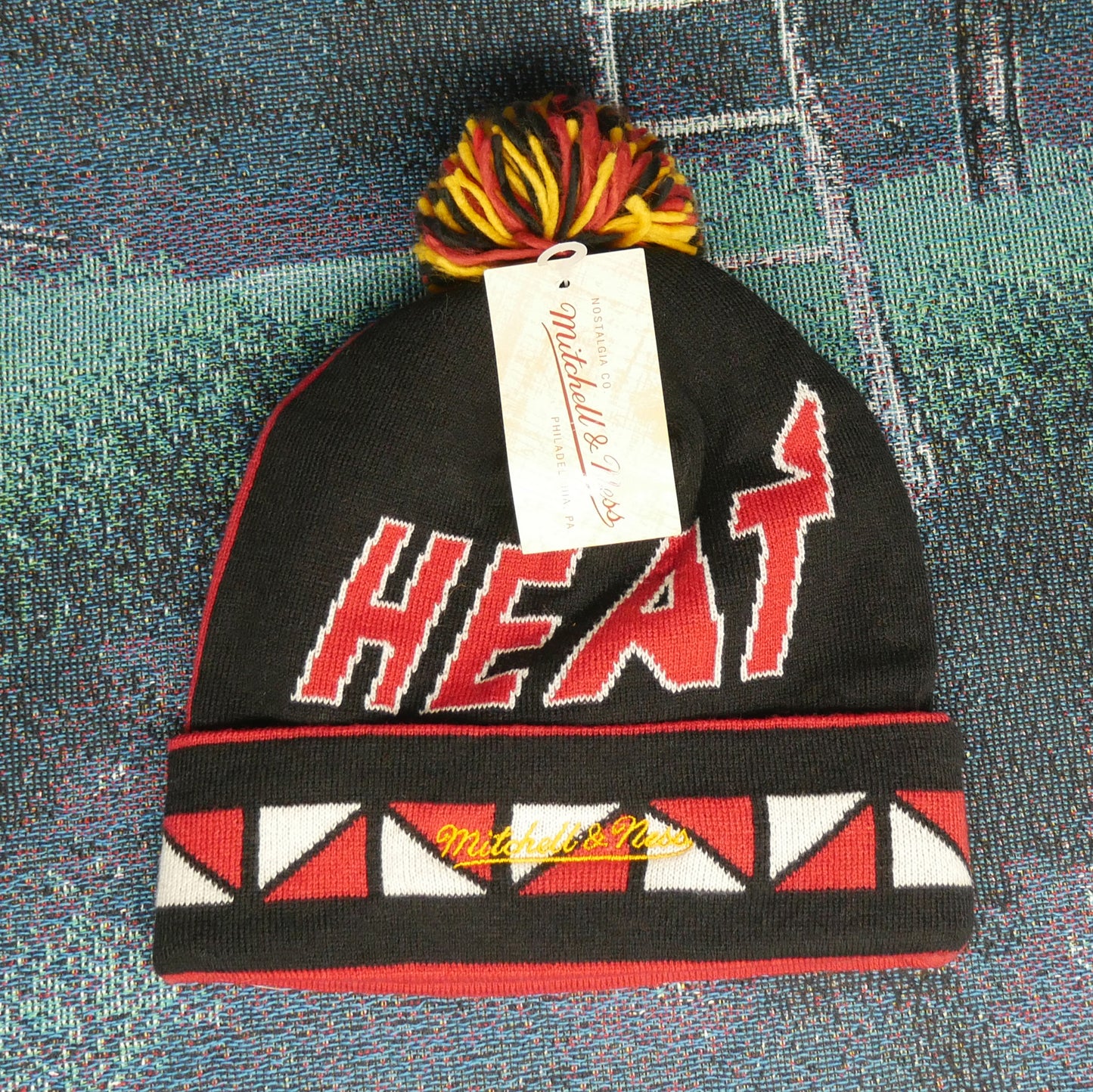 Mitchell & Ness Miami Heat Jacquard Cuffed Pom Beanie